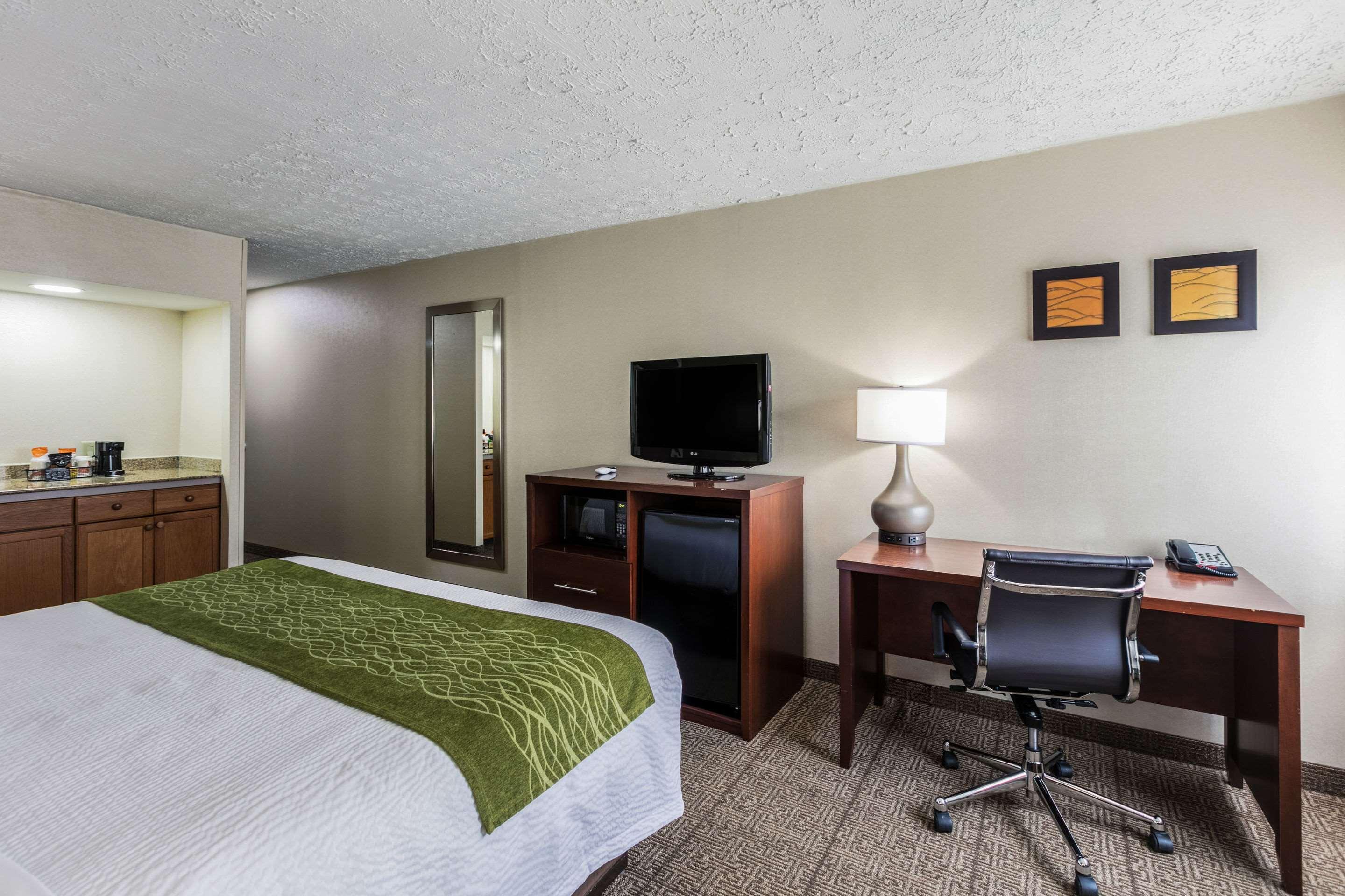 Comfort Inn Medford-Long Island Kültér fotó