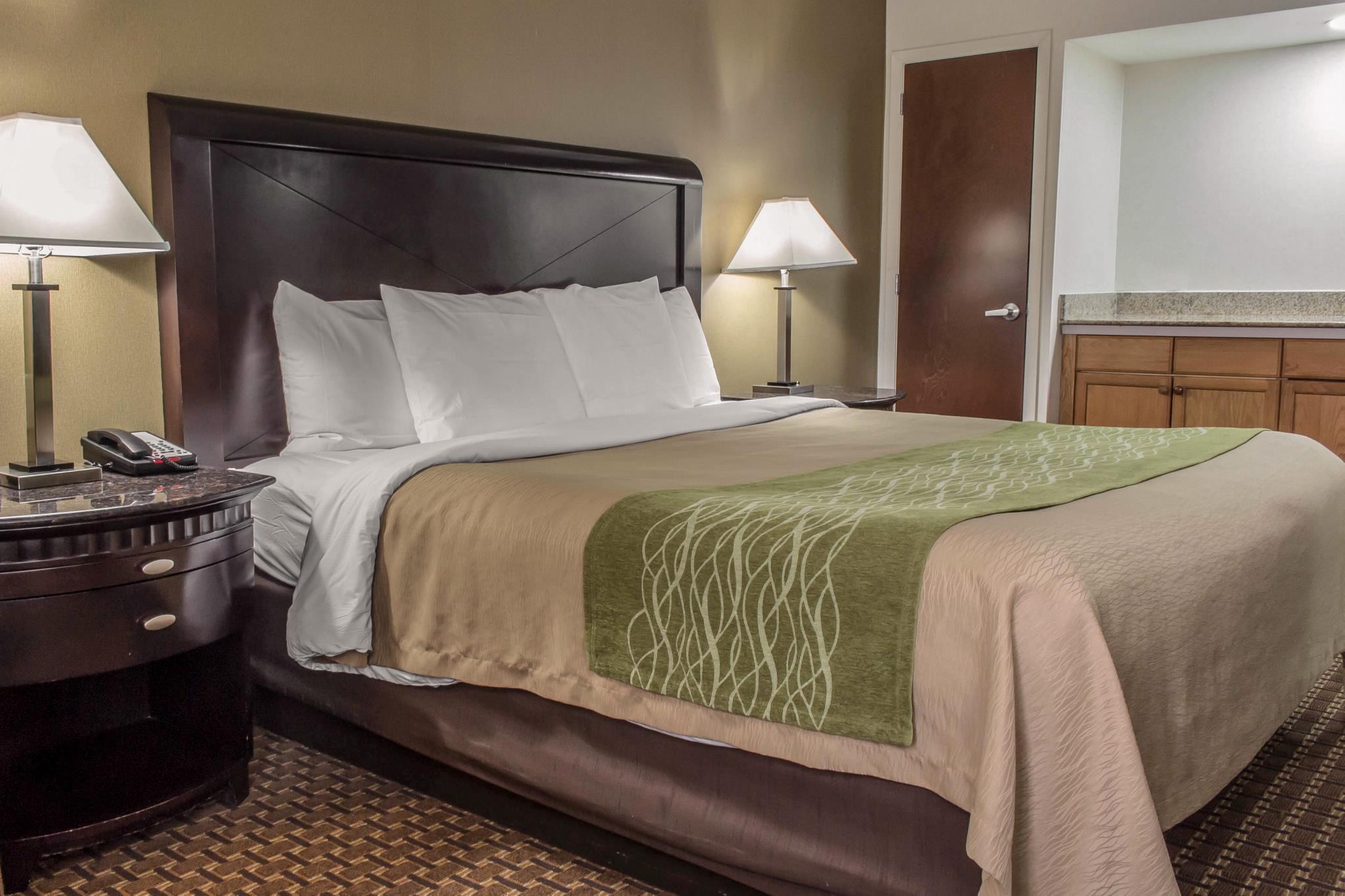 Comfort Inn Medford-Long Island Kültér fotó