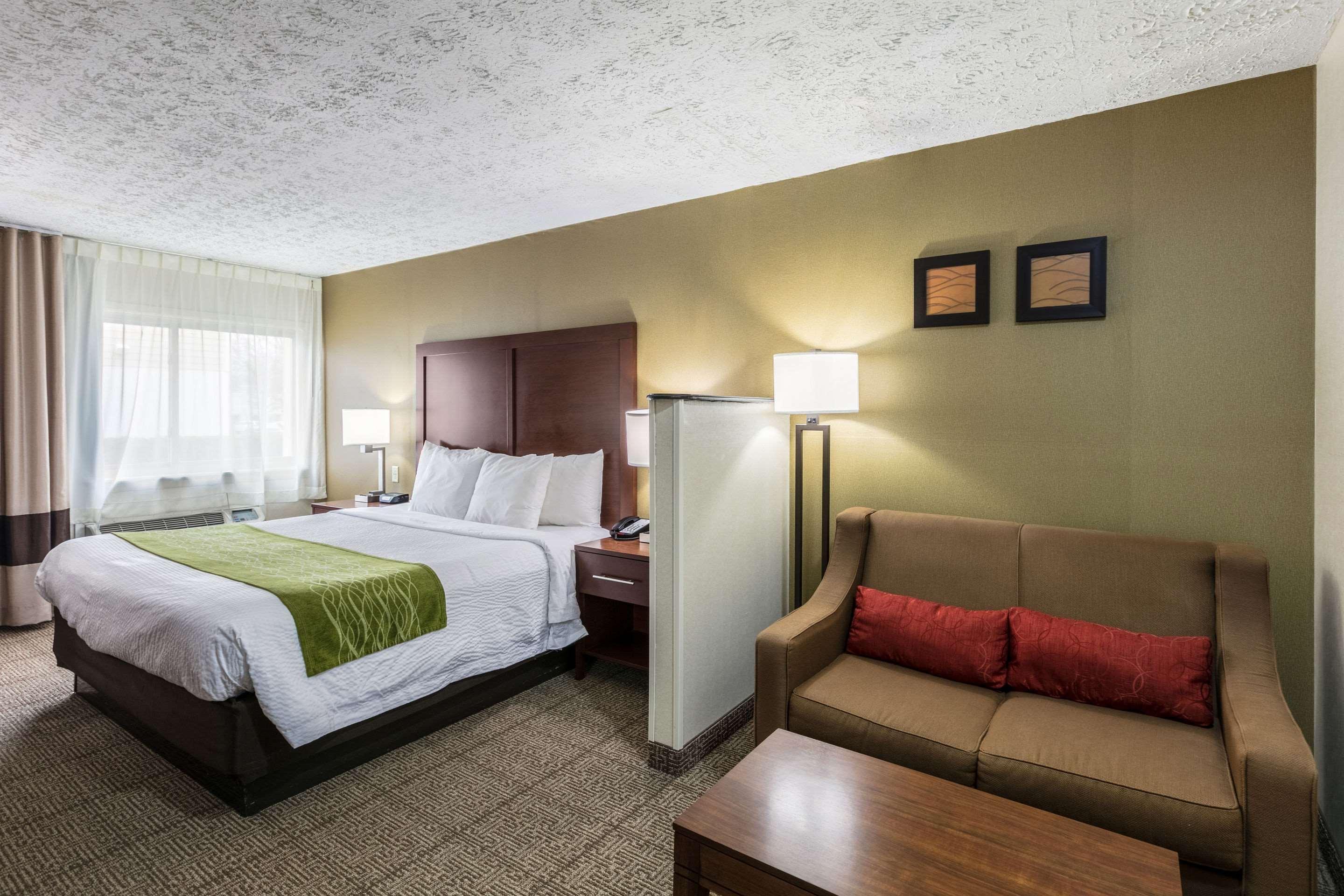 Comfort Inn Medford-Long Island Kültér fotó