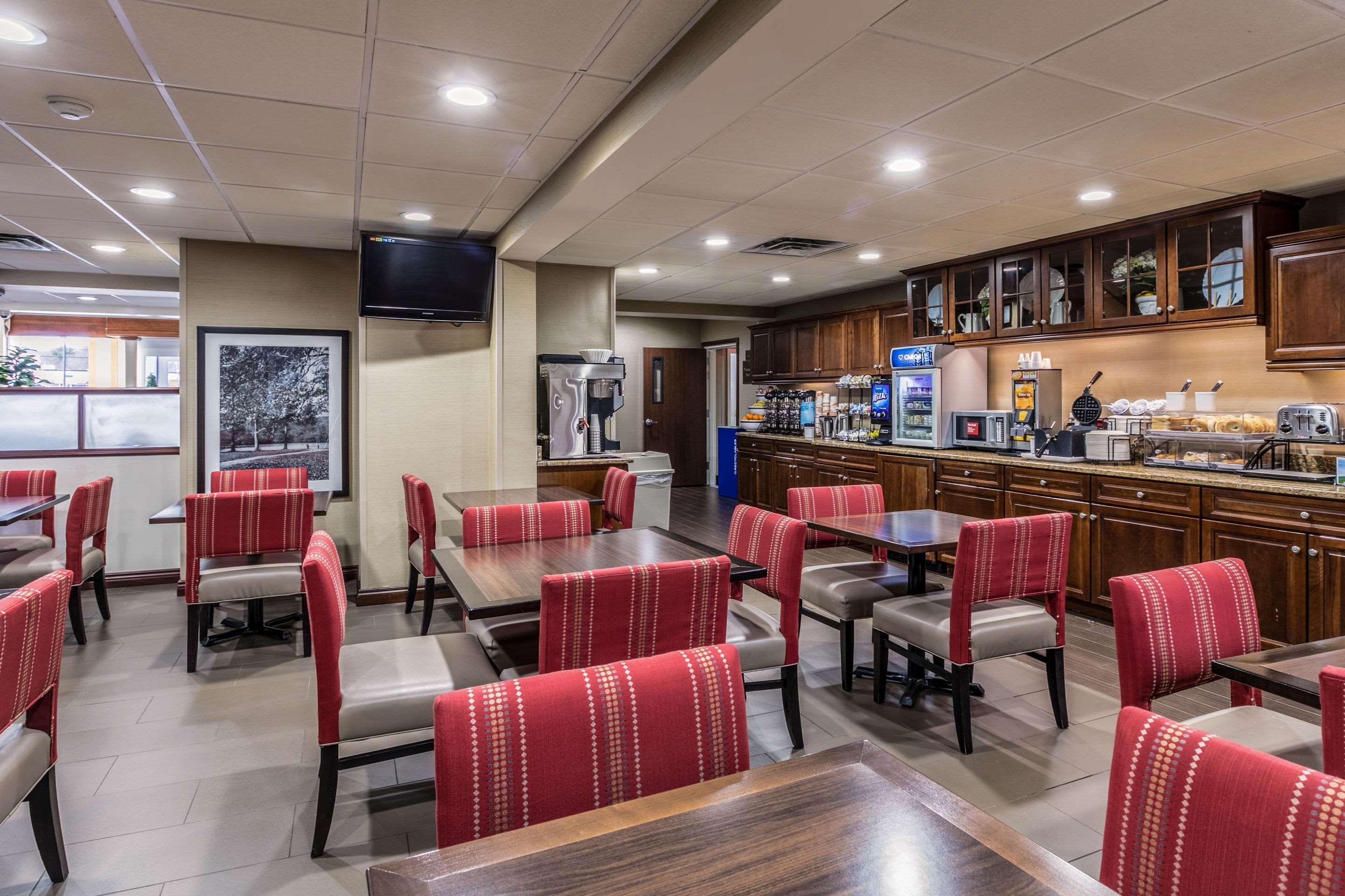 Comfort Inn Medford-Long Island Kültér fotó