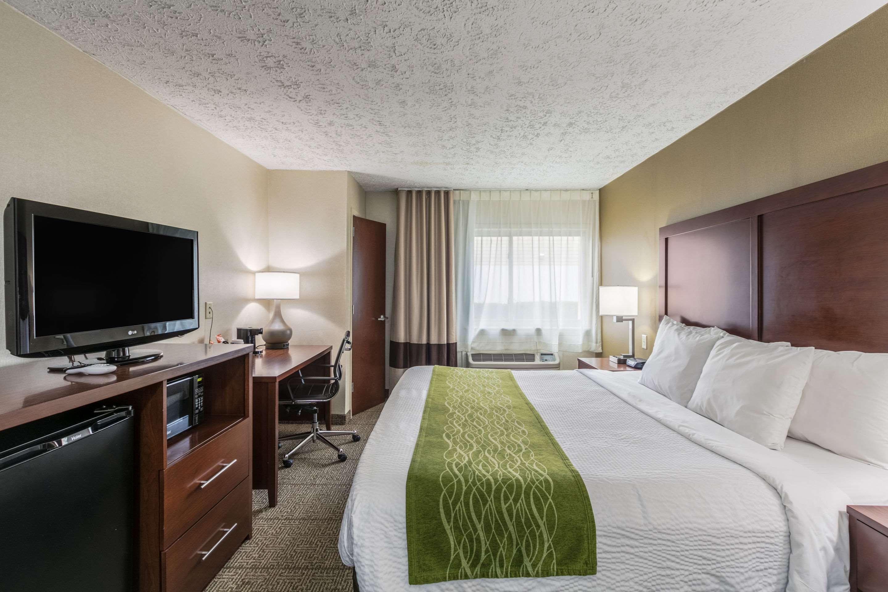 Comfort Inn Medford-Long Island Kültér fotó