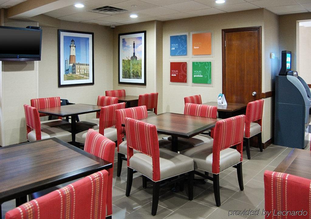Comfort Inn Medford-Long Island Kültér fotó