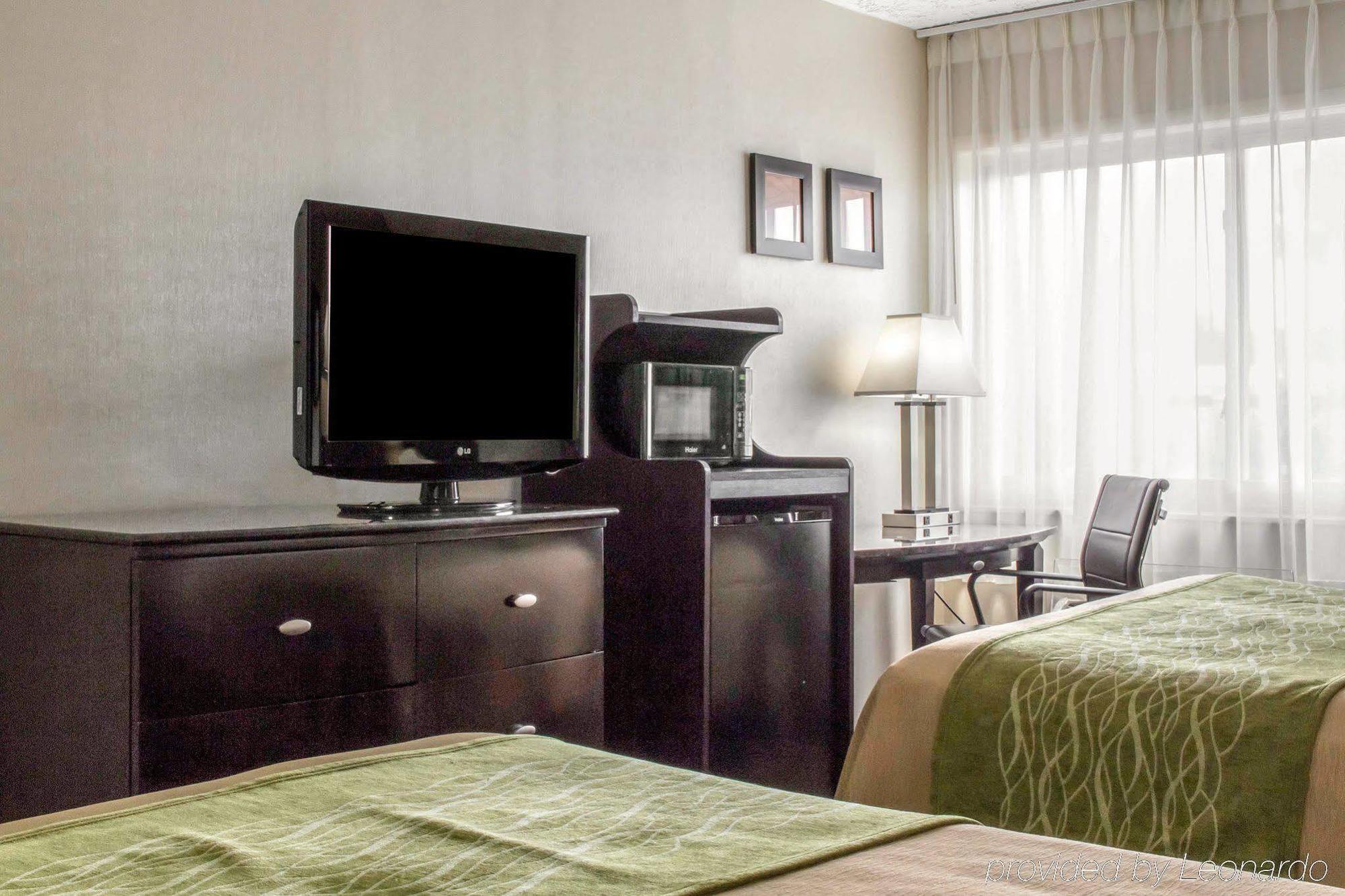 Comfort Inn Medford-Long Island Kültér fotó