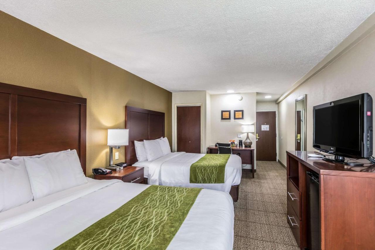 Comfort Inn Medford-Long Island Kültér fotó